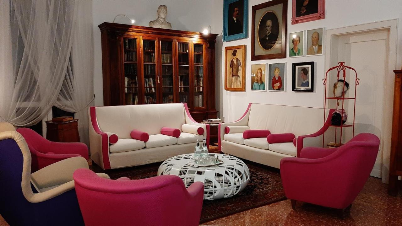 Casa Bertagni Bed & Breakfast โบโลญญา ภายนอก รูปภาพ